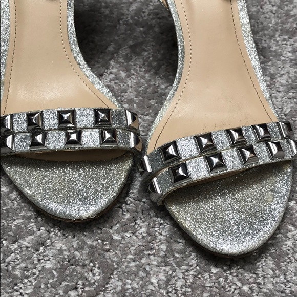 Sandals - Picture 3 of 3